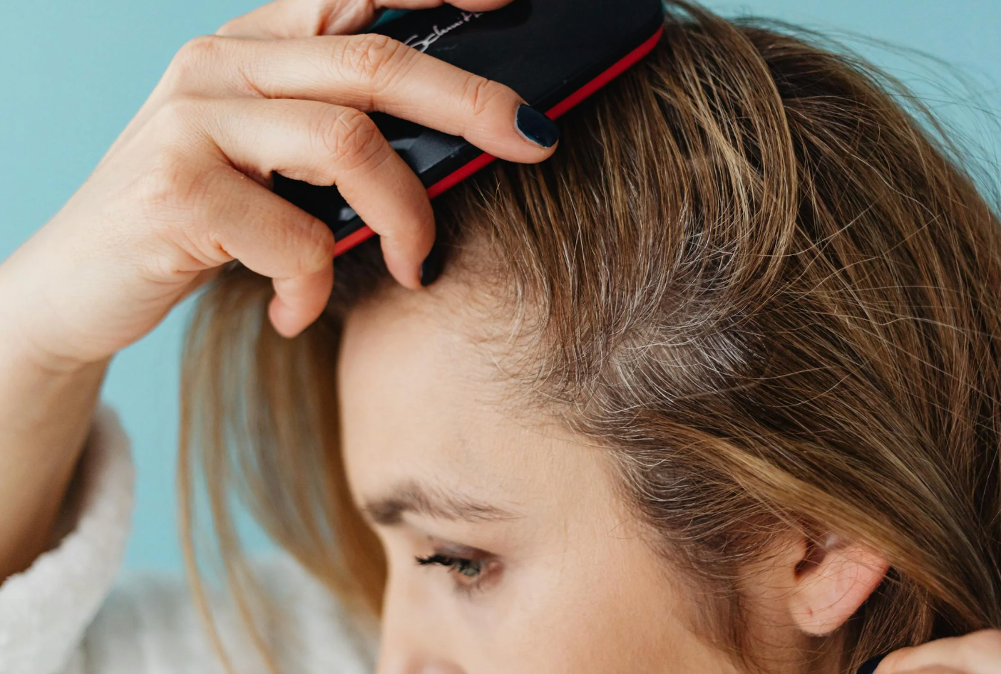 Gevoelige & pijnlijke hoofdhuid - dit kun je eraan doen