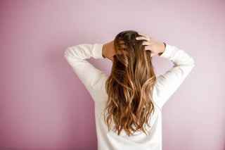 Shampoo zonder siliconen: De voordelen voor je haar en hoofdhuid - Veganboost